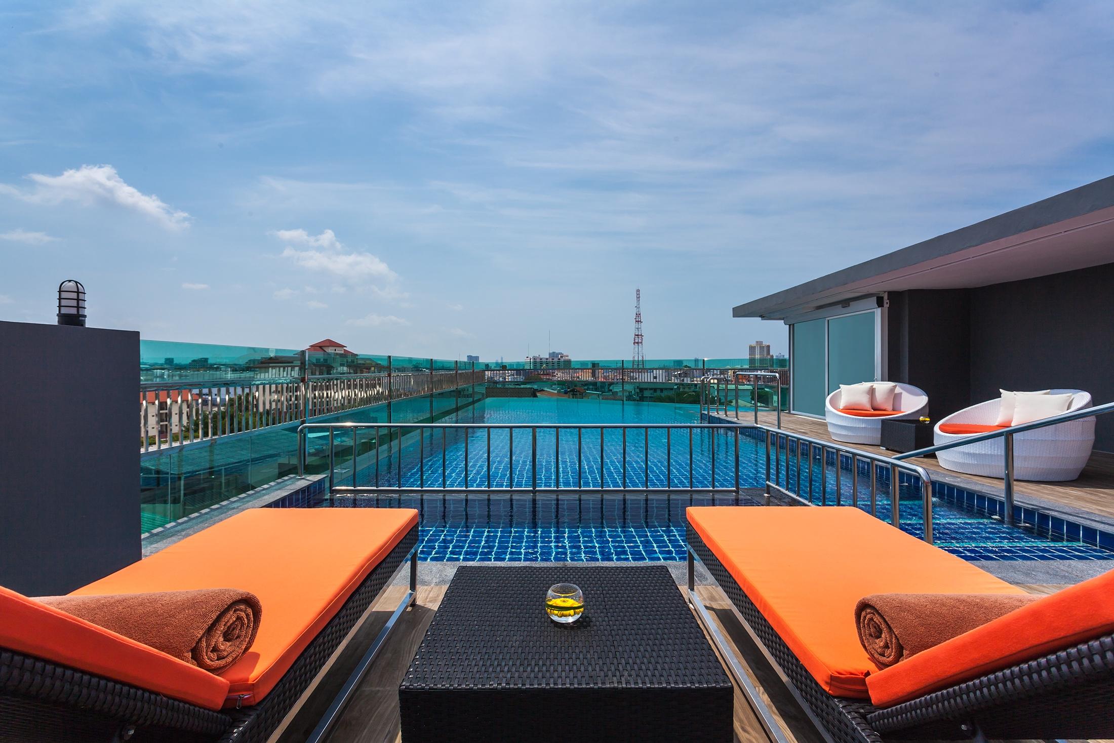 Nova Express Pattaya Hotel Eksteriør billede
